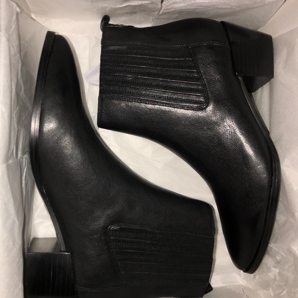 Nine West Applez Leather Booties